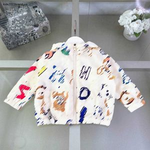 Nouveau manteau bébé coloré dessin animé graffiti Design garçons vestes kid designer vêtements de créateur taille 90-130 cm filles à capuche vêtements d'extérieur 24april