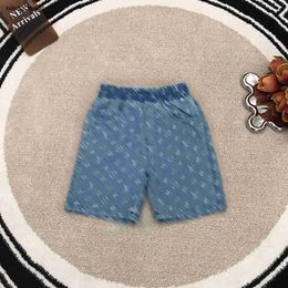 Nuevos pantalones cortos de mezclilla para bebés Impresión de patrón simétrico Tamaño de la prenda inferior 100-150 cm Copa de diseño para niños Pantalones para niños de verano 24 de mayo
