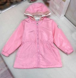 Nouveau manteau de créateur pour bébé, intérieur en peluche, veste pour enfants, taille 100 à 150, joli coupe-vent rose pour fille, Nov25