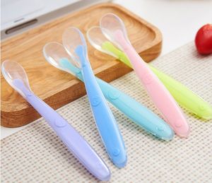 New baby feed silicone spoon Soft head baby training spoon Maternal and infant products Tableware suit