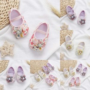 Nouveau bébé pour les filles pour enfants fleurs colorées Princesse Infant Toddler Coton Soft Cotton Anti-Slip First Walkers Chaussures 0-18 mois