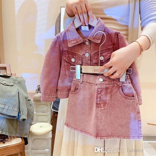 Ensemble de vêtements pour bébés filles, jupe en jean, ensemble de vêtements pour enfants, survêtement d'automne, robe deux pièces, manches en bois, veste en jean et mini jupes, tenues de 2 à 8 ans, nouvelle collection 2023