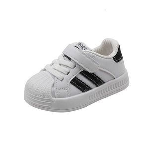 Nouvelles chaussures de b￩b￩ Spring and Automne Baby Soft Seme Sole Walking Shoes Boys 'Sports Board Chaussures Chil1en's New White Chaussures Femmes