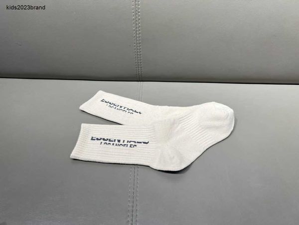 Nouveau bas bébé lettre logo impression chaussettes enfant en bas âge enfants vêtements de marque garçon fille tuyau confortable enfant collants