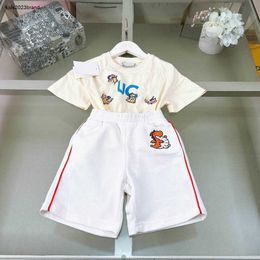Nieuwe baby T-shirtset Geborduurd dinosauruspatroon trainingspakken voor kinderen Maat 90-160 CM zomer korte mouwen en shorts 24Feb20
