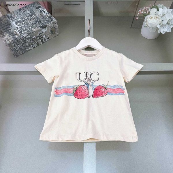 Nuevas camisetas para bebés Patrón de fresa con estampado de algodón para niñas y niños Tamaño de manga corta 90-160 CM Ropa de diseñador para niños Camisetas para niños de verano 24 de febrero de 2020