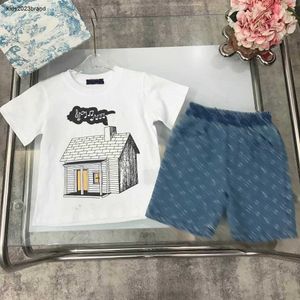 NOUVEAUX COURCES BÉBÉS BOYS BOYS SUIT À SUR LE MANGEMENT CHANSE CHANSE CHANSEUR DE CHIMES 100-160 CM T-shirt et short en jean 24APril