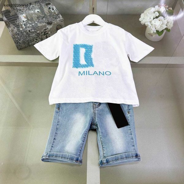 Nouvelles combinaisons pour bébé jeans de garçons d'été Set Kids Designer Clothes Taille de 100-150 cm T-shirt imprimé et short en jean 24april