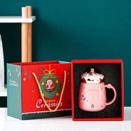 Nuevos pancartas Serpentinas Confeti 1 pieza Tazas navideñas Caja de regalo Pareja Figuras de Papá Noel de cerámica Regalo de Navidad creativo Nuevo diseño de tapa Oficina Hogar Taza de café con leche