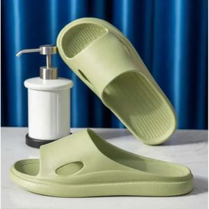 Nouvelles salles de bain Femmes HBP Men de style caoutchouc Slippées de caoutchouc minimalistes Home Home intérieure Anti Sandals E1B