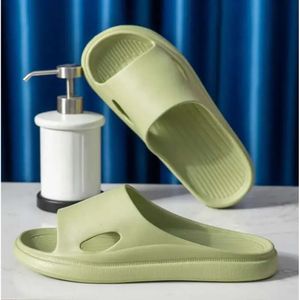 Nouvelles salles de bain Femmes HBP Men de style caoutchouc Slippées de caoutchouc minimalistes Home Home intérieure Anti Sandals B1A