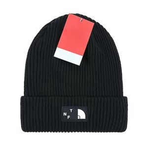 Nouveau Beanie Skull Caps Marque De Luxe Face Beanie Tricoté Chapeau Designer Cap Hommes Femmes Ajustés Chapeaux Unisexe Cachemire Lettres Casual Skull Caps En Plein Air F-11