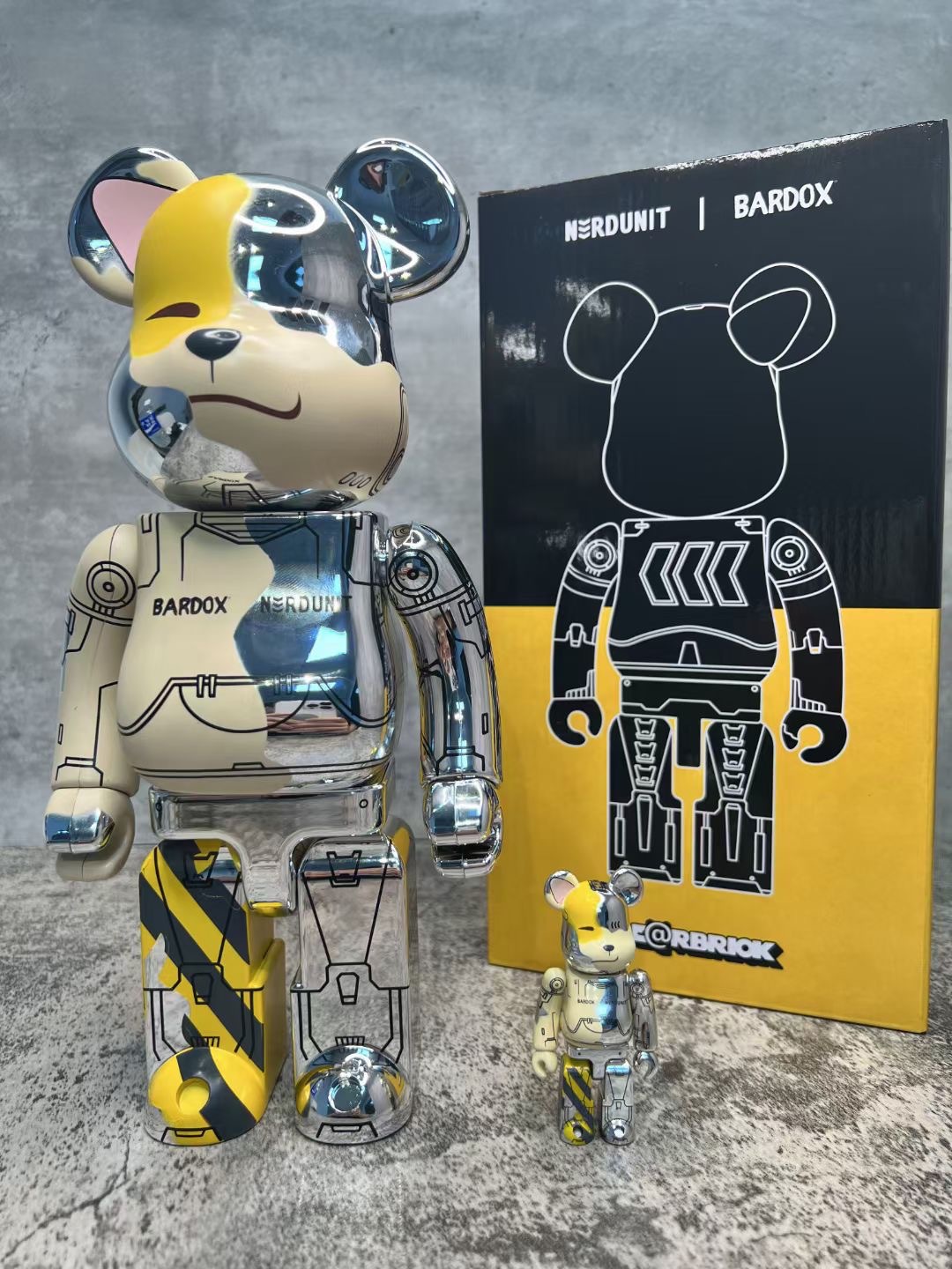 Nuove figure di giocattoli d'azione di Bearbrick 400% BARDOX BRICK PVC Action Figure Collezioni del suono della moda non incluse in orso al 100%