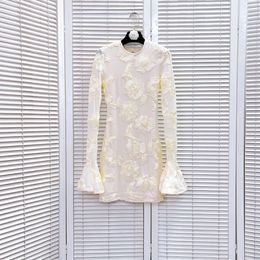 Mini robe Beige brodée à manches longues pour femmes, tenue moulante, fleurs 3D, nouvelle collection 2024, FZ316027, S-L