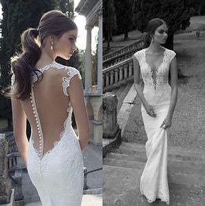 Nuevos vestidos de novia de encaje de invierno Berta con cuello en V profundo Ilusión transparente Volver Funda Tren de barrido Botón cubierto Vestidos de novia blancos personalizados