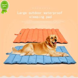 Nieuwe Grote Gevouwen Outdoor Waterdichte Slaapmatje Medium Hond Bed Mat Huishoudelijke Koeling Huisdieren Pad Bedden Voor Grote Honden Gemakkelijk te Dragen