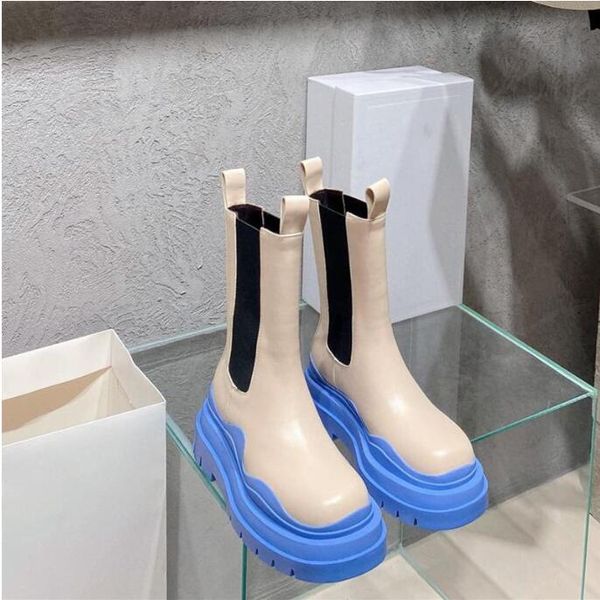 Nuevas botas de gran tamaño para mujer, plataforma a la moda para mujer joven, botas a media pantorrilla, zapatos gruesos de invierno para mujer, diseñador de tacón grueso