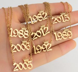 Nouvelle année de naissance collier numéro de l'année initiale couronne pendentif collier pour femmes filles cadeau d'anniversaire collier à breloques en acier inoxydable