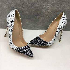 Nieuwe zwart-witte graffiti fine-hakken puntige schoenen met hoge hakken 12 cm super hoge hakken modieuze sexy banketschoenen op maat gemaakte 33-44