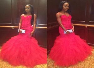 Nouvelle fille noire Prom 2021 Sweetheart Sans manches Appliques de dentelle perle sur le dessus des robes de soirée gonflées de sirène porter un cocktail formel par4478766