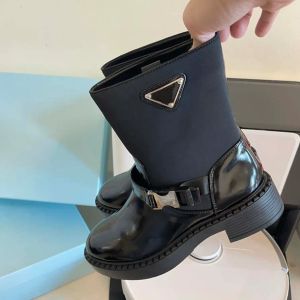 Nueva plataforma de botines Chelsea de cuero negro sin cordones Botines planos redondos Botines gruesos de diseñador de lujo Zapatos altos para mujer Botas de caballero tamaño 35-40