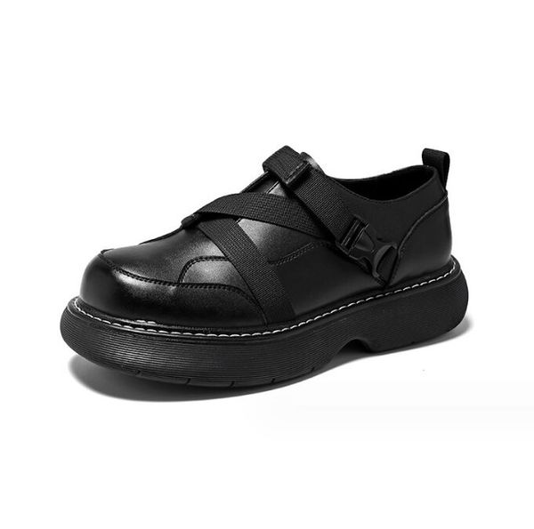 Nouveaux mocassins noirs pour hommes brevetés en cuir rond d'orteil à enfiler les chaussures de chaussures pour hommes formelles pour les chaussures de fête de garçons