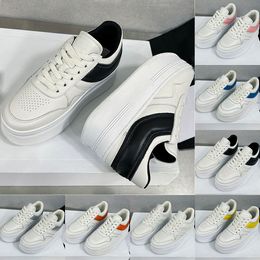 Nieuwe Board Schoenen 2023ss Vier Seizoenen Dikke Zool Mode Casual Lage Top Dikke Zool Tennisschoenen Grote Rubberen PU Zool Casual Comfort Mode Veelzijdig Dames Maten 35-41