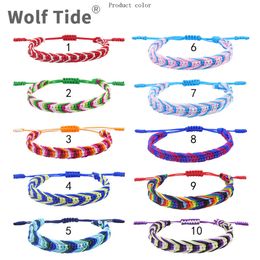 Pulsera tejida colorida de nuevo estilo bohemio Pulseras de cuerda trenzadas multicolores de arco iris ajustables Mucho para los mejores amigos Boho Voco Girl Accesorios estéticos afortunados