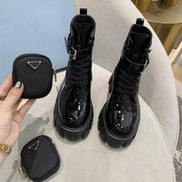 Nieuwe laarzen 2022 modeontwerper Martin laarzen rubberen platte schoenen met hoge hakken leren riem nylon handvest motorkleding dames mid-tube outdoor antislip 35-41