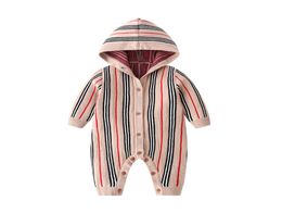 Nouveau-né bébé vêtements à manches longues hiver automne printemps ensemble 36 mois barboteuses tricot combinaisons Plaid tricoté coton vêtements A Hat9763759