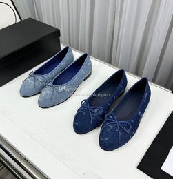 Nuevo Bowtie Denim Zapatos de ballet de cuero Punta redonda Tacones Pisos para grils Diseñadores de lujo para mujeres Zapatos de vestir casuales de alta calidad Calzado de fábrica con caja