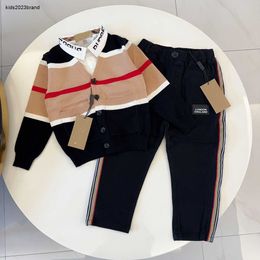 Novo menino treino outono bebê jaqueta conjunto crianças roupas de grife tamanho 100-150 camisa de malha cardigan e calças casuais nov10