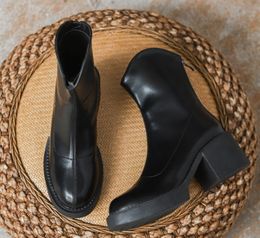 Nieuw merkontwerp Fashion Boots Echte lederen vrouwen dikke ronde High Heel Boots Winter Tabi schoenen Korte laarzen