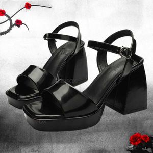 Nieuw merk Great 2024 Kwaliteit Red Zwart platform Chunky High Heel Women Shoes Fashion Trendy Summer Enkle Strap Sandals T221209 429DC