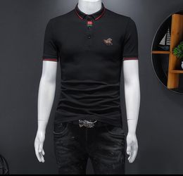 Polo classique de nouvelle marque pour hommes, T-shirt noir de styliste, motif d'abeille brodé à rayures, manches en coton, revers décontracté, pull surdimensionné, T-shirt 5XL