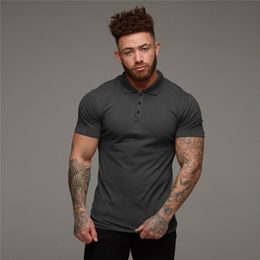 Nouvelle marque Polo Shirt Hommes Casual Mode Respirant Coton Polo Tshirt Hommes Business Court Haute Qualité Gym Fitness Poloshirt Hommes 210421