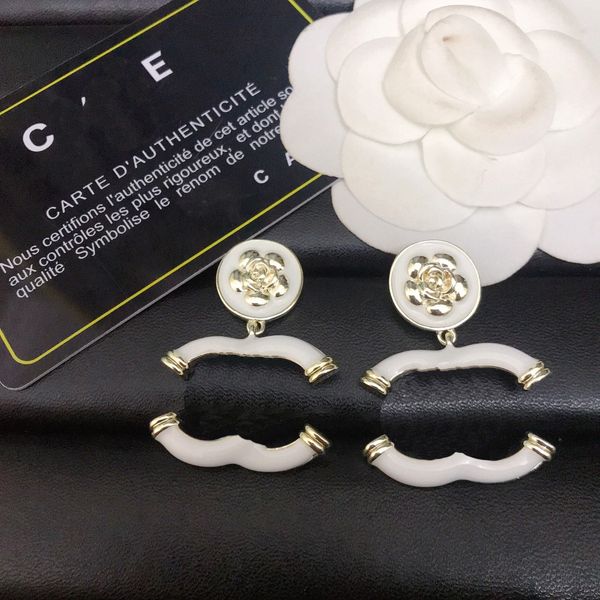 Nouvelle Marque Boucles D'oreilles Plaqué Or 18K Designer Classique Logo Bijoux Premium Amour Cadeau Boucles D'oreilles Pendentif 2023 Mode Haute Qualité Blanc Copie Boucles D'oreilles