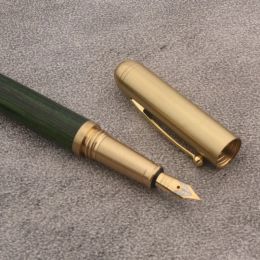 Nieuw merk Wood Fountain Pen Peacock Green Schroeven Off Cap Golden M Nib Stationery Student Office School Supplies Pen