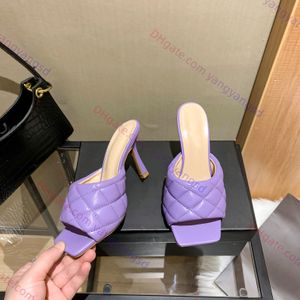 Nouveaux pains sandales mode vêtements d'extérieur bout carré bout ouvert talons hauts rembourrés chaussures Muller design rhombique pantoufles en cuir de mouton sandales