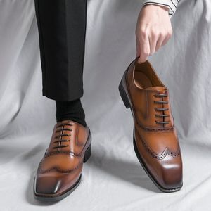 New Britain Gentleman Brown Patent Leather Flats schoenen mannelijke bruiloft Casual brogue formele jurk schoenen sapatos teldmasculino