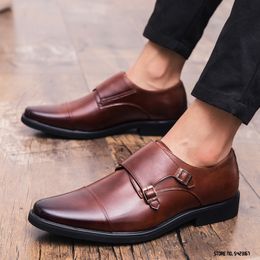 Nieuwe Britse Trend Zwart Bruin Monnik Strap voor Mannen Casual Gedrukt Oxfords Trouwjurk Schoenen Party Driving Flats Zapatos Hombre