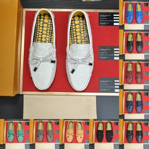 Nieuwe bruine 10model designer loafers voor mannen slip-on round teen vaste zwarte kwastjes zakelijke heren luxe kleding schoenen maat 38-46