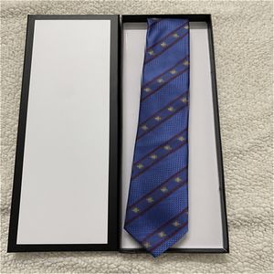 Nieuw bedrijf 2022 Designer Mens Silk Neck Ties Kinny slanke smalle stippelliefletter Jacquard geweven stropdassen met de hand gemaakt in vele stijlen met doos G11
