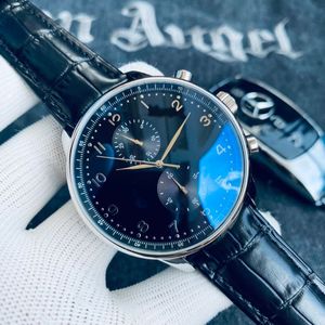 NUEVO negocio para hombres Made de 42 mm Movimiento mecánico automático de ojos superiores e inferiores de acero inoxidable Estilo impermeable de lujo Matriz de reloj Vistía para hombre Five agujas