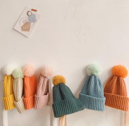 Chapeaux tricotés pour enfants, couleurs acidulées, bonnets chauds pour garçons et filles, casquette mignonne en boule de fourrure pom pom, nouvelle collection 2020