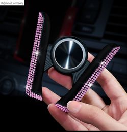 Nouvelle sortie d'air de voiture Snap-type Diamond-Clousted Phone Holder Car Creative GPS Dual-Function Air Outlet Auto Holder Car Interior Supplie