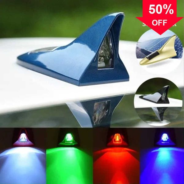 Nouvelle voiture décoration pilote lumière solaire aileron de requin antenne toit feux arrière Auto modifié voiture clignotant avertissement queue ampoule LED Flash lampe