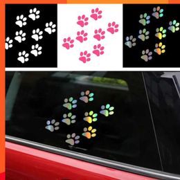 Nuevas pegatinas de coche Cat Paw Print Sticker en el coche 3D Fibra de carbono Vinilo Motocicletas Decoración Auto Styling Stickers Calcomanías 11.CM * 6CM