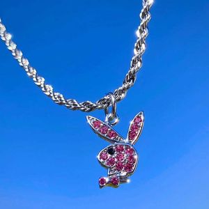 Nieuwe cartoon schattig konijn ketting persoonlijkheid stijl diamant ingelegd konijn meerlaagse ketting vrouwelijk