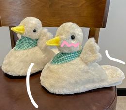 Nouvelles pantoufles de canard de dessin animé en automne et en hiver 2023, chaussures Mao Mao pour femmes, chaussures à la mode portant des pantoufles en coton à semelles épaisses en peluche.